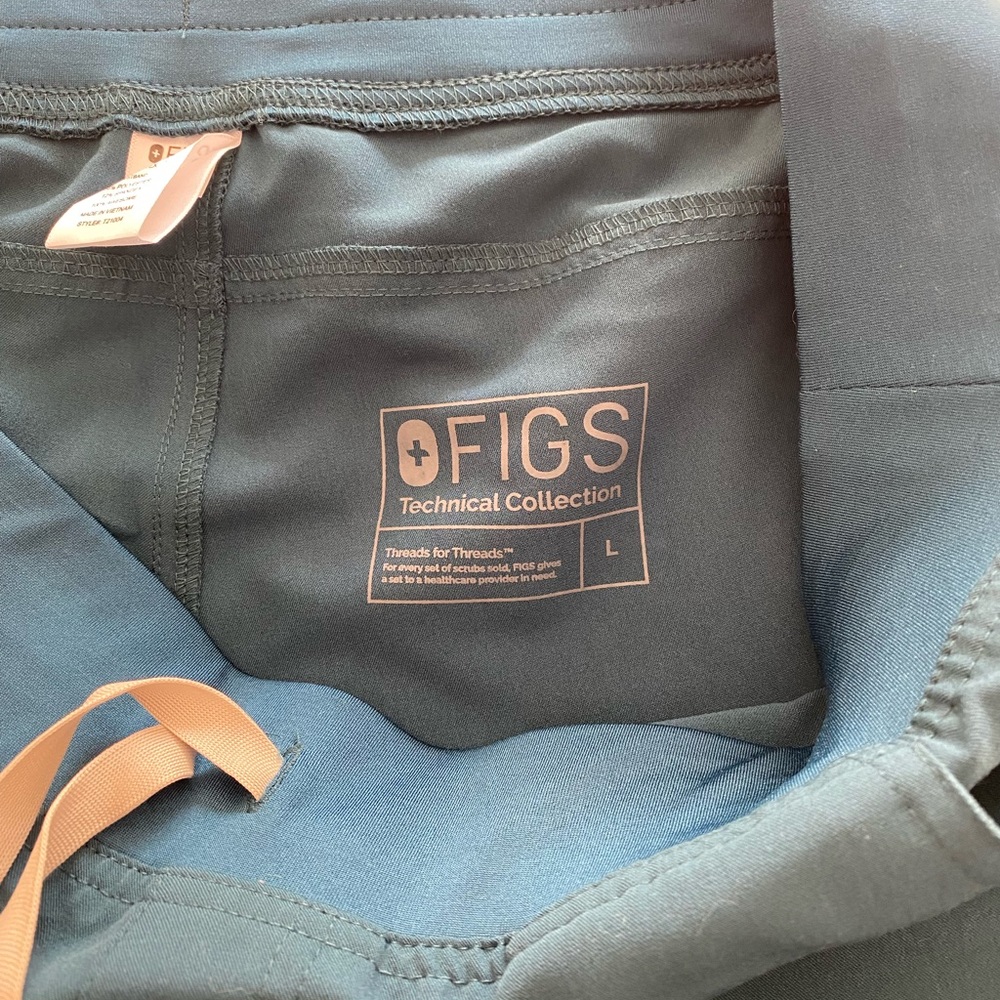 Caribbean figs Livingston scrub pants